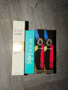 Hey Honey & Beach Balm Lip Color Set with Matte Shades